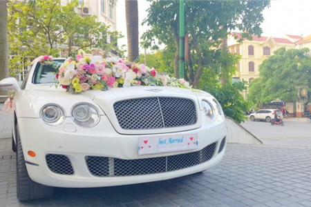 Cho thuê xe cưới Bentley Flying Spur